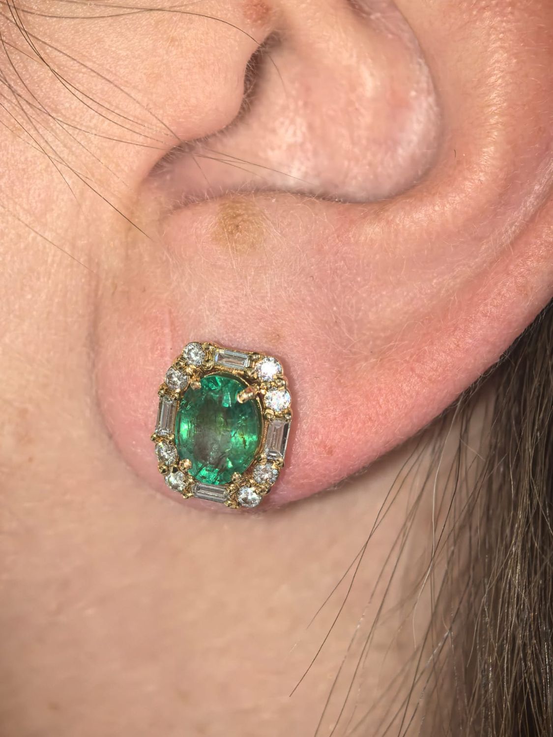 ​Aretes Esmeraldas y Diamantes