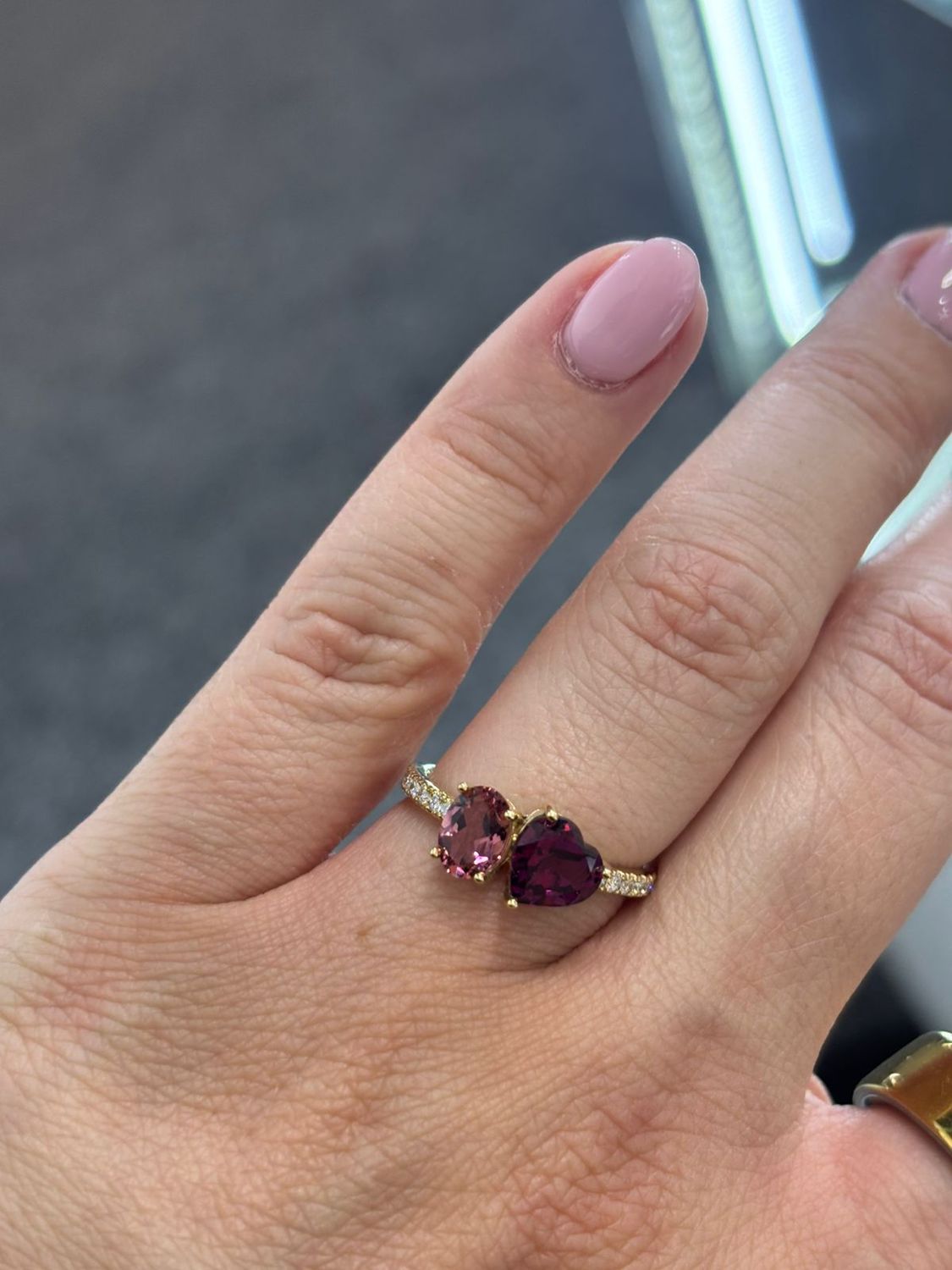 ​Anillo Granate, Turmalina Rosa y Diamantes
