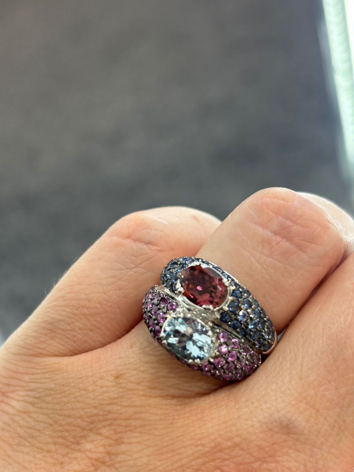 Anillo Turmalina Rosa, Aguamarina y Zafiros