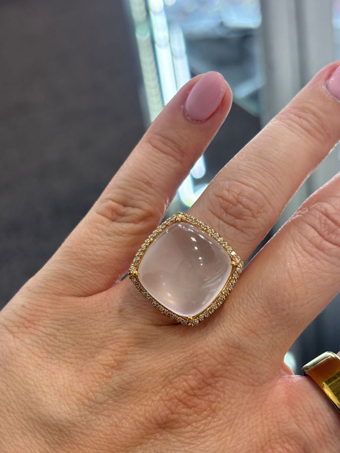 ​Anillo Cuarzo Rosa y Diamantes