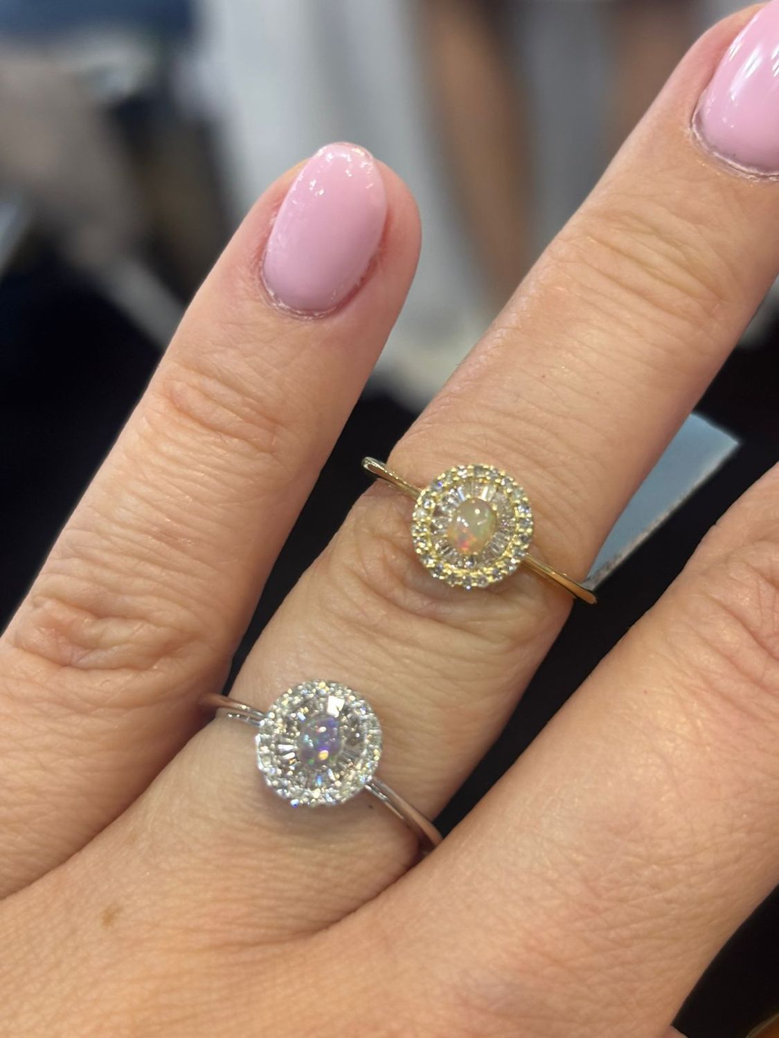 ​Anillo Opalos y Diamantes