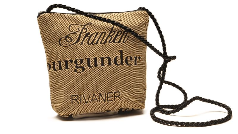 Kleine Schultertasche - Deutsches Weindesign Kleine Schultertasche - Deutsches Weindesign