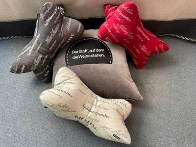 WeinKnochen-Kissen - Deutsche Rebsorten WeinKnochen-Kissen - Deutsche Rebsorten