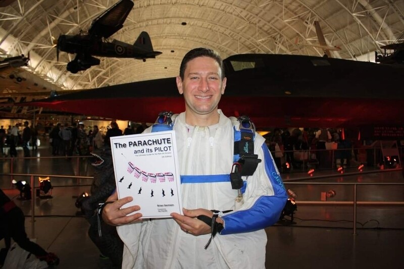 Virtual Reality Parachute Flight Training 1 on 1 (60 min)