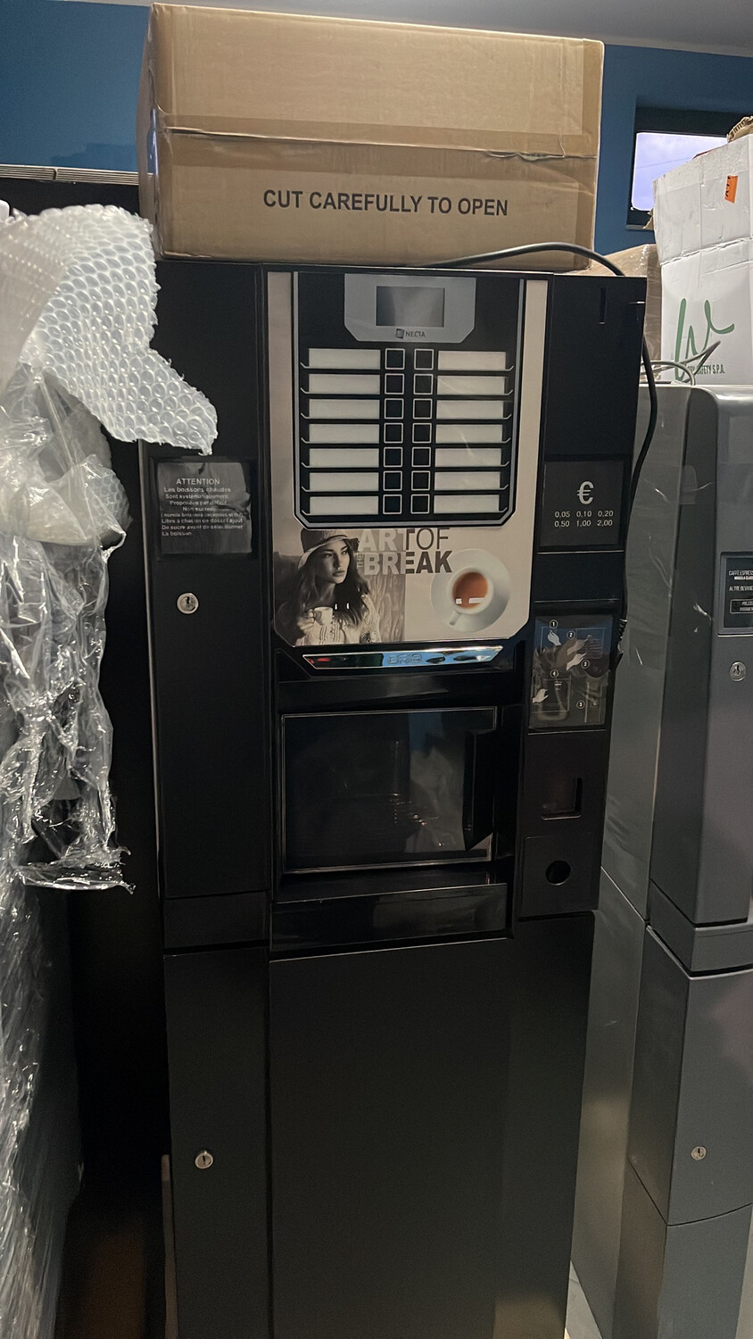 NECTA BRIO UP usata Grani distributore automatico vending machine