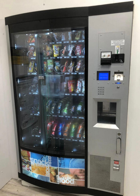 Necta Rock con ascensore usata distributore automatico vending machine