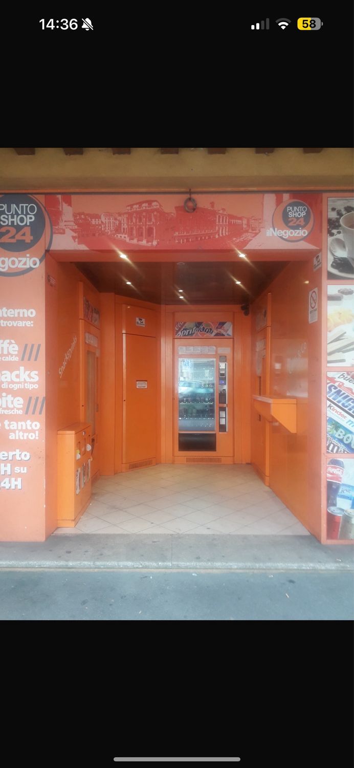 Negozio automatico usato smontato distributore automatico vending machine