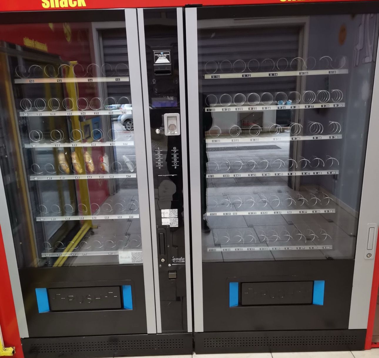 Negozio automatico affare h24  distributore automatico vending machine