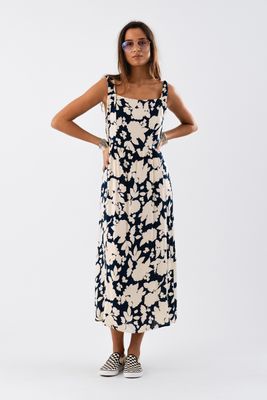 Nixi Dress
