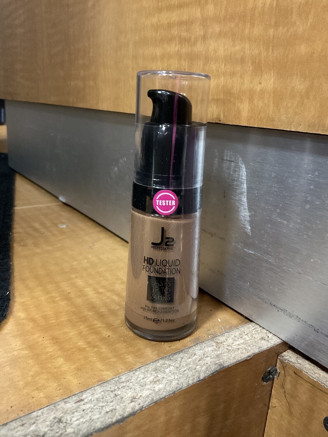 J2 Liquid Foundation (05) 3.5 0z.)