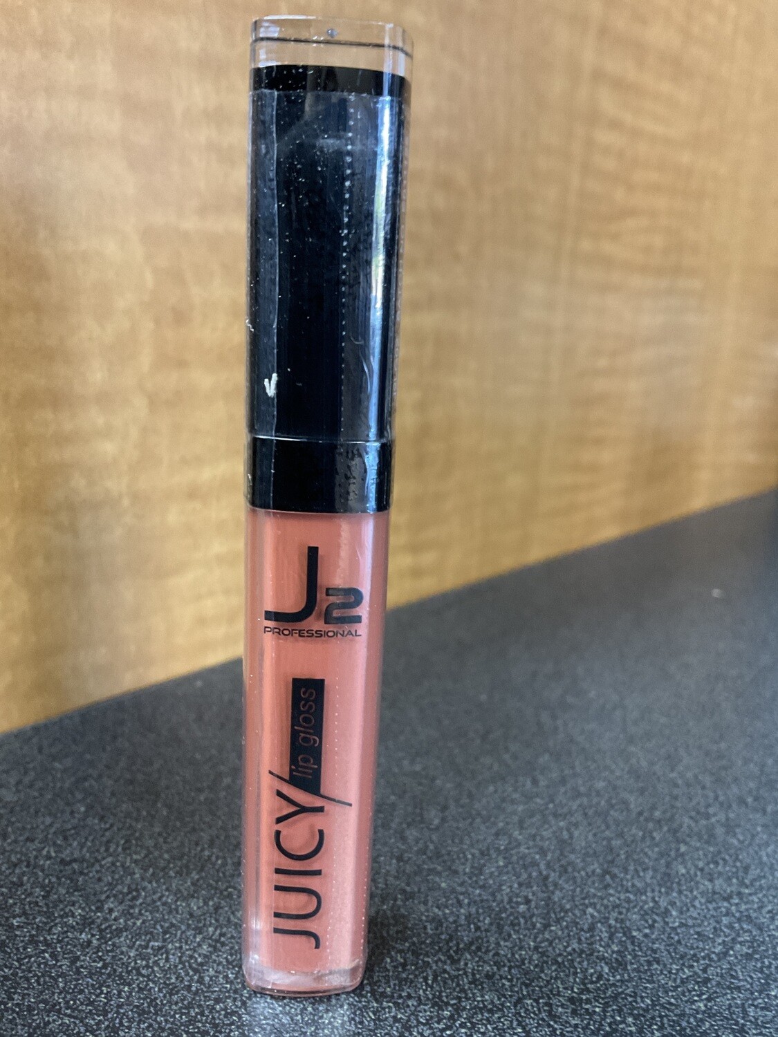 J2 lip gloss Hazelnut