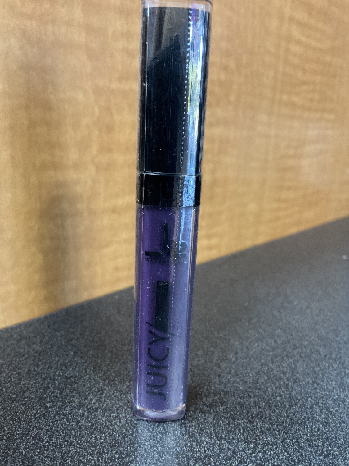 J2 lip gloss In time