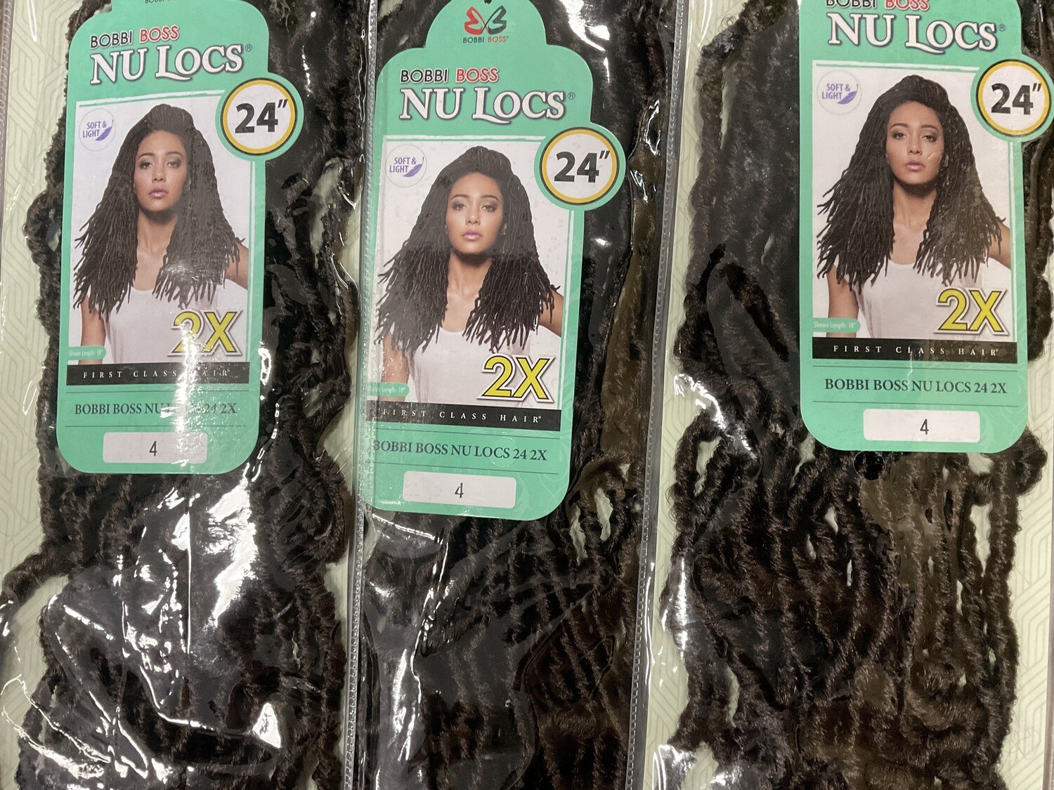 Bobbi Boss Nu Locs Pre-Made Loop 24 2X #4