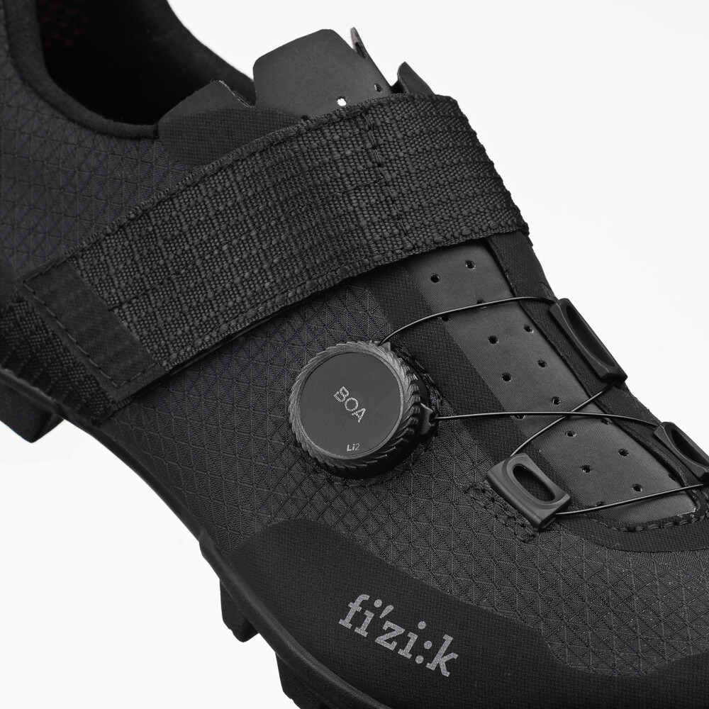 Fizik Vento Ferox Carbon Black