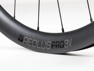 Bontrager Aeolus Pro 3V TLR Disc Road Wheel Rear