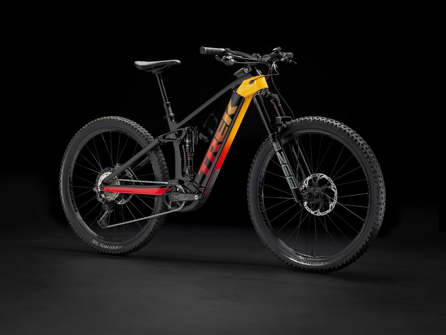 Trek Rail 9.8 Gen.3 XT Trek Black/Marigold to Red Fade