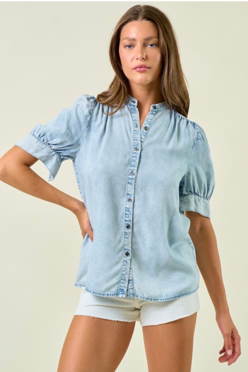 Doe &amp; Rae Button Short Sleeve, Color: Lt Denim, Size: S