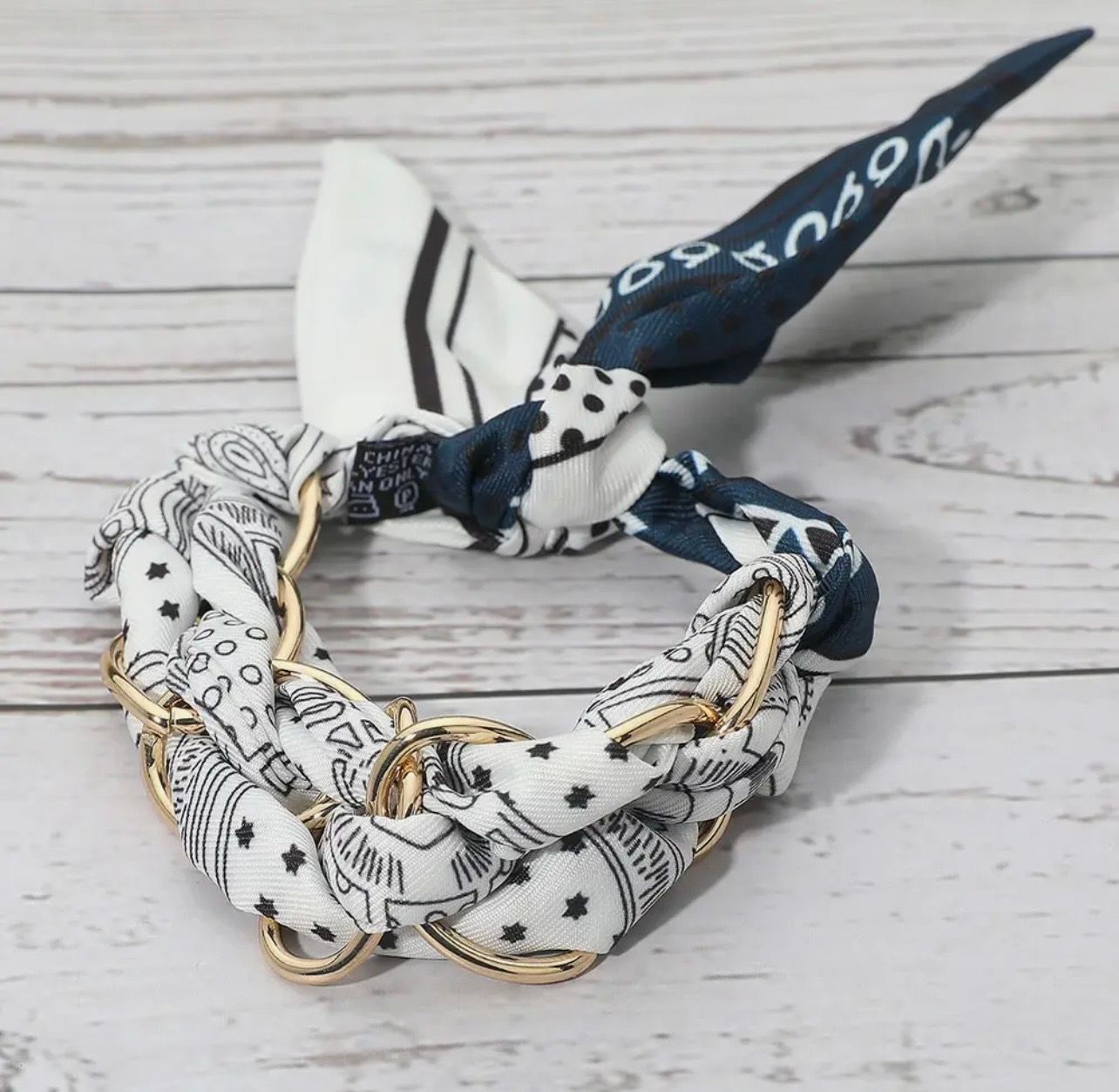 Metal Interlock Ring, Color: Multi