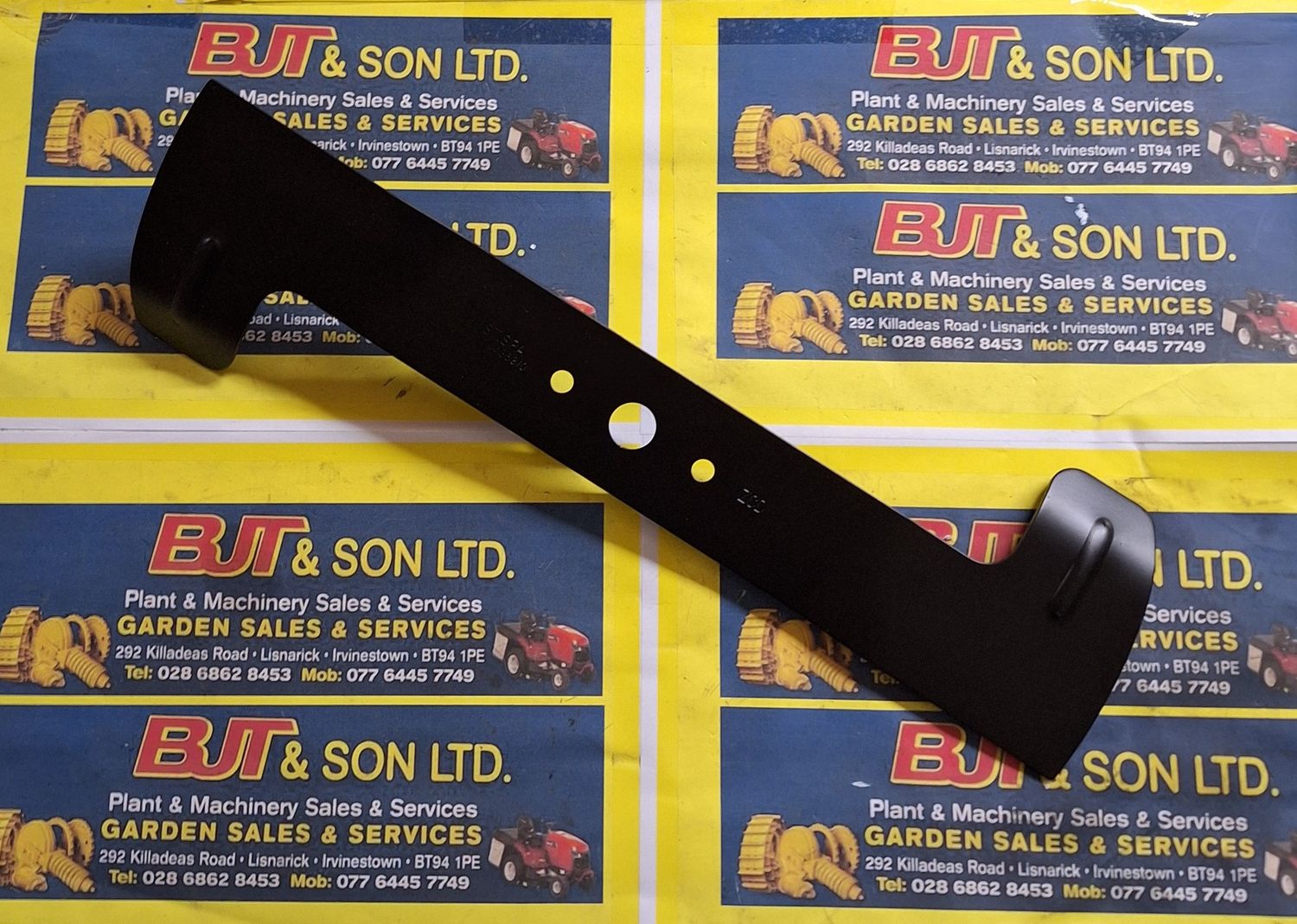 MO-182004358/0 MOWER BLADE RIGHT WINGED 84CM