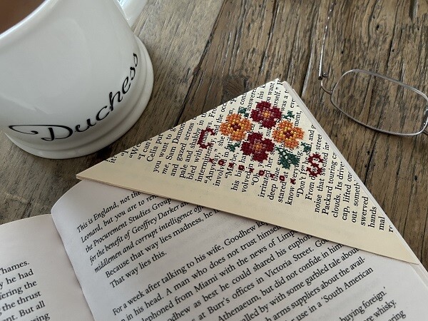 Flowers Bookmark Kit
