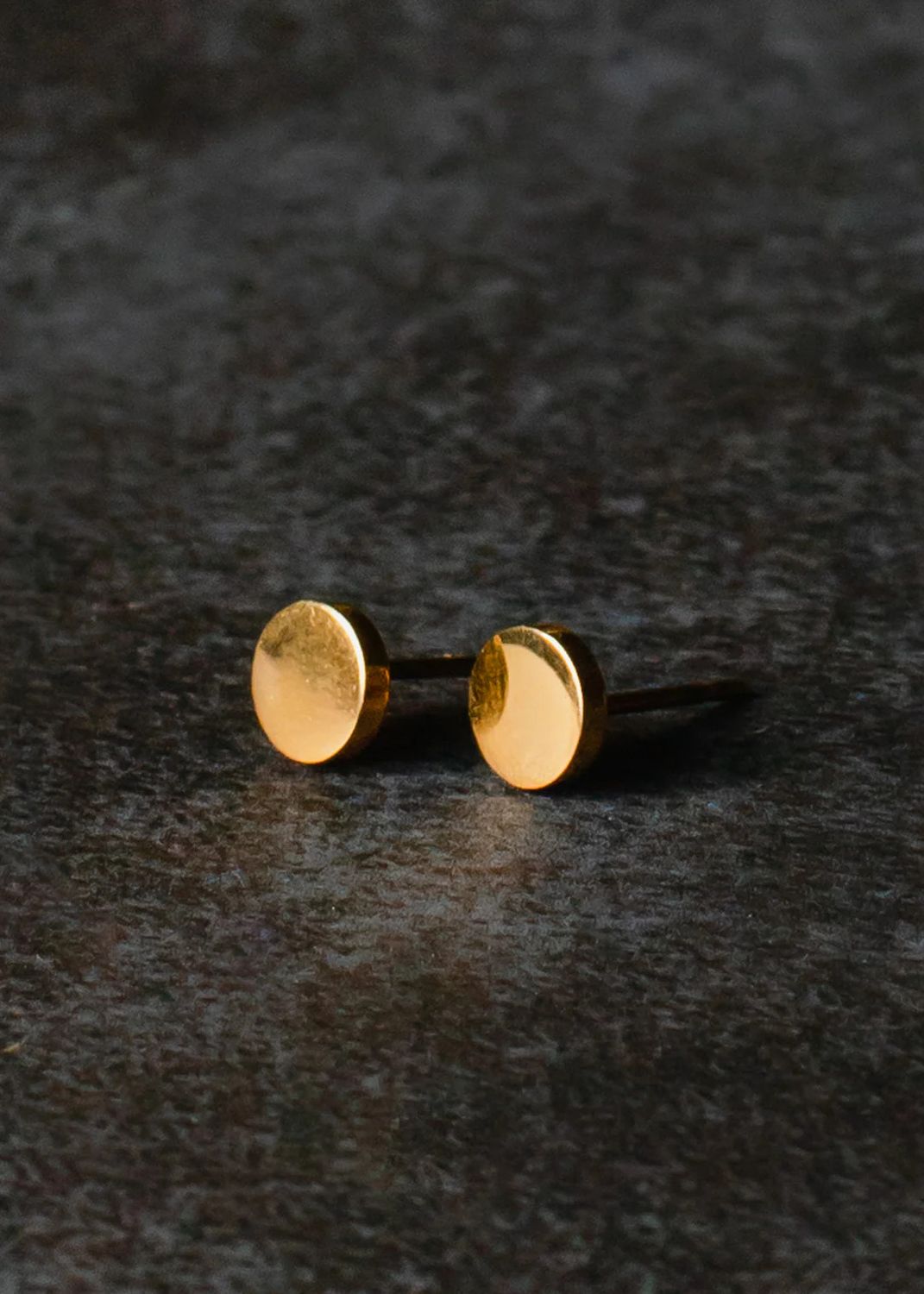 Stud ER, Color: Gold, Size: O/S