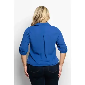 Plus Collar Pleat Detail