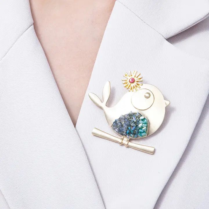 Song Bird Brooch, Color: Gold, Size: O/S