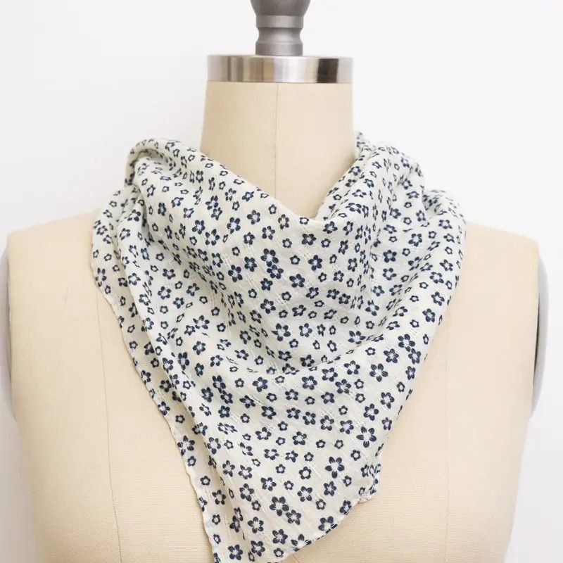 Sm Pattern Neck Scarf