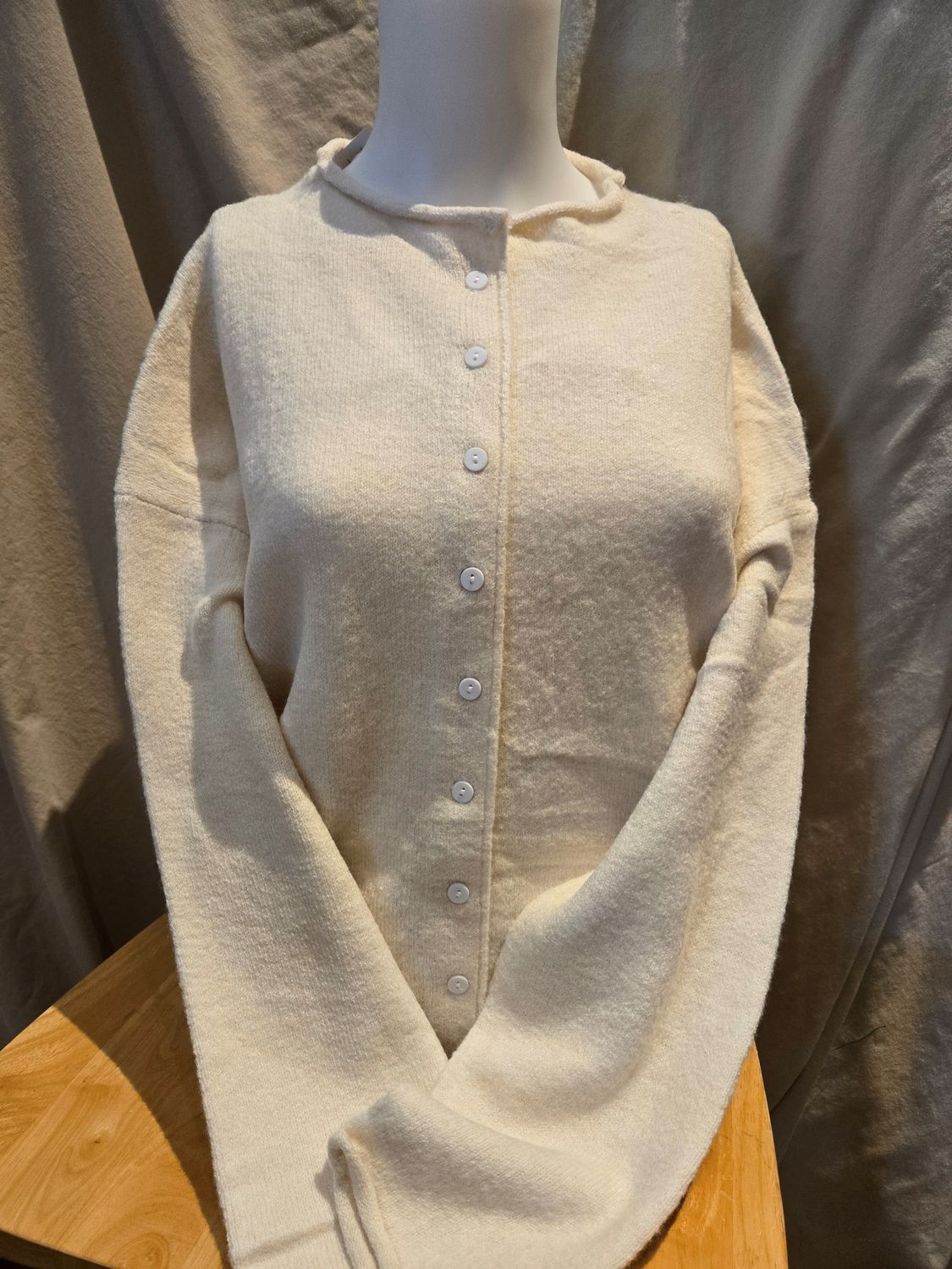 BD Sweater Cream Sm/Med