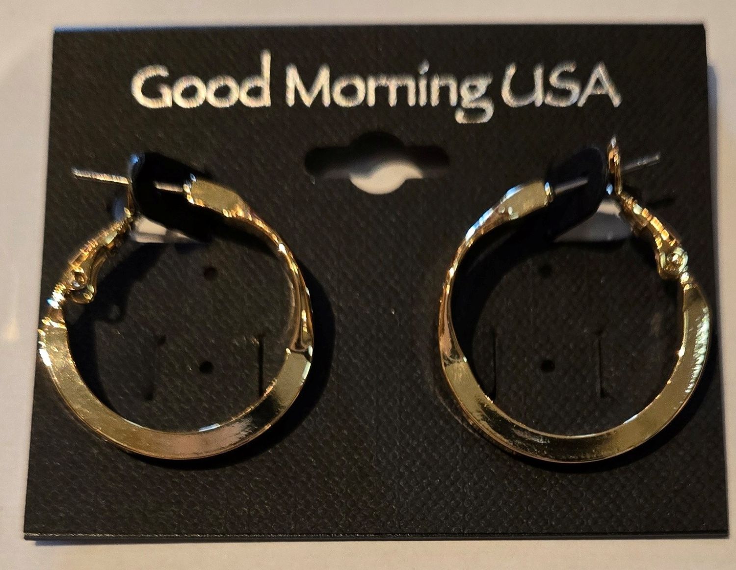 Sculpted Hoop, Color: Gold, Size: O/S