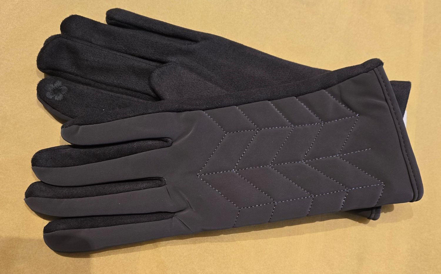 Grey Gloves, Color: Grey, Size: O/S