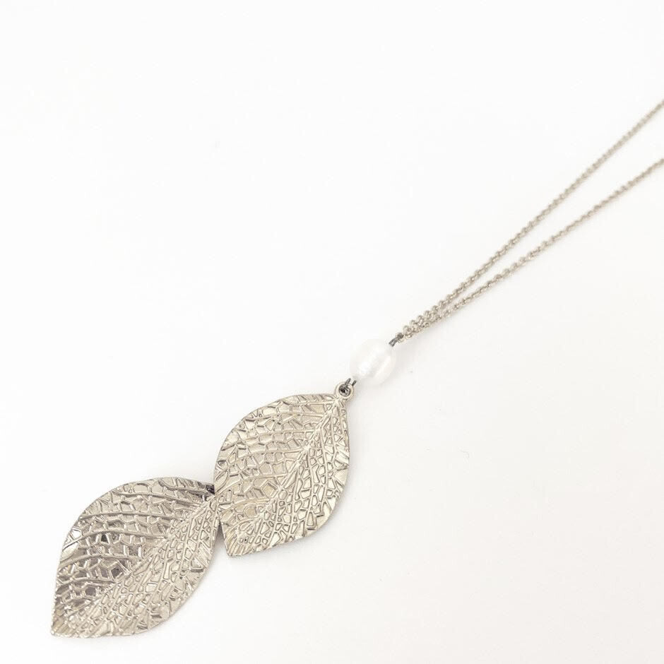 🇨🇦 Double Leaf &amp; Pearl Pendant Necklace