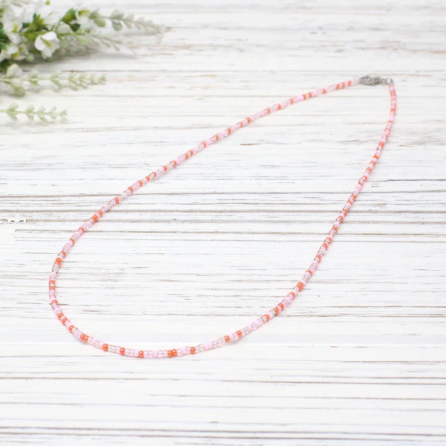 🇨🇦 Flamingo Pink Dainty Bead Necklace