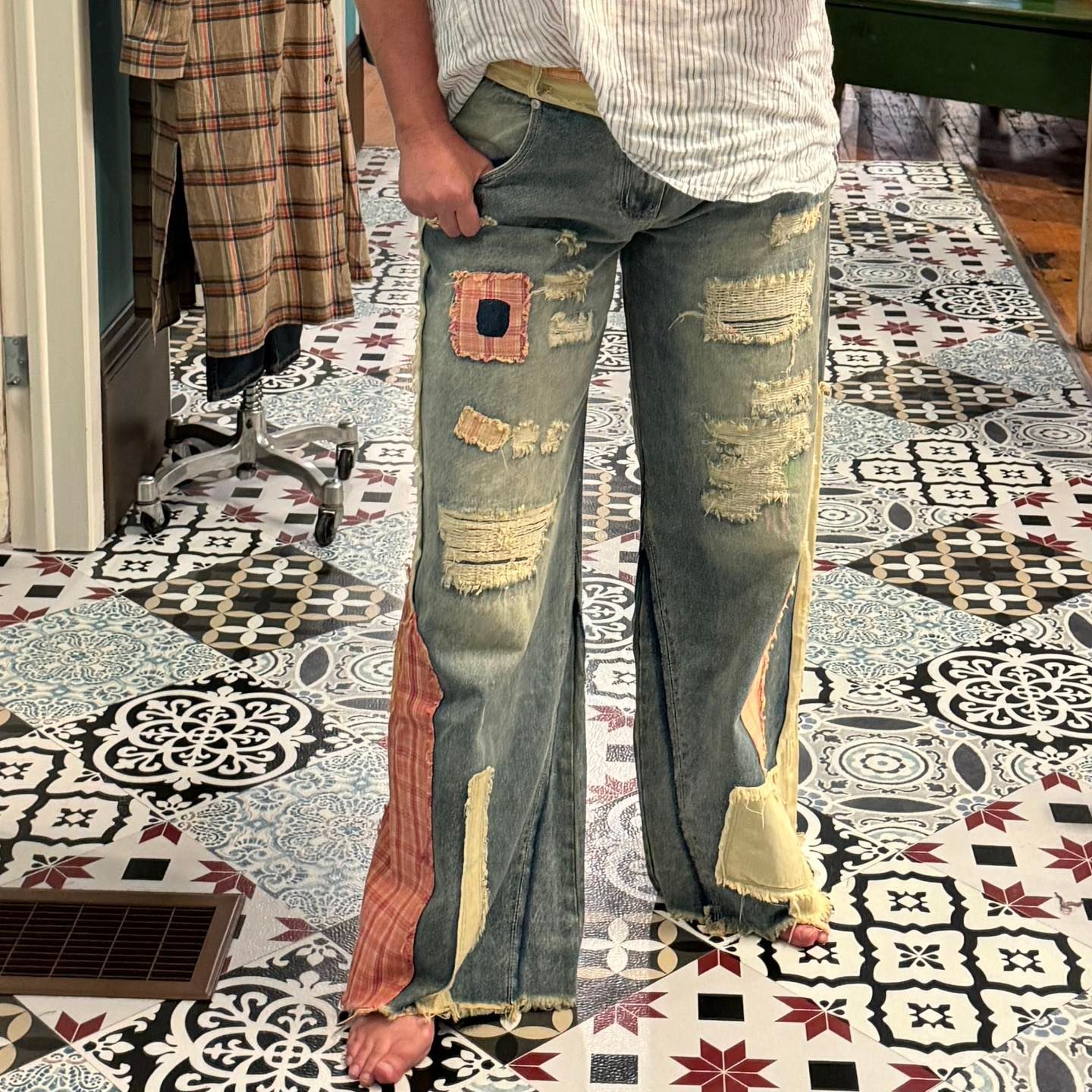 Patch Detail Wide Straight Denim Pant