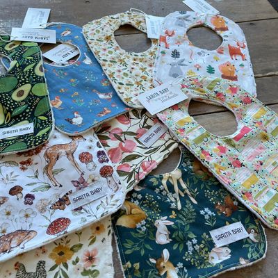 🇨🇦 Assorted Patterned Bib, Minky Back, O/S