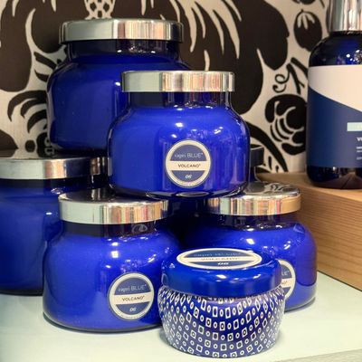 Volcano Signature Petite Jar Candle, 8oz