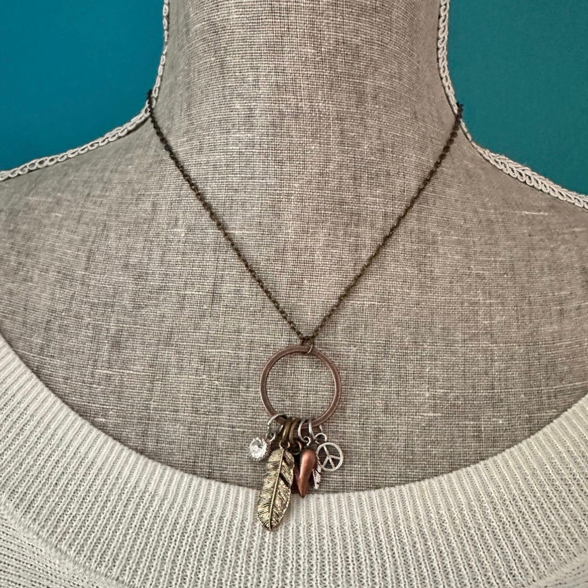 🇨🇦 Short Ring Charm Necklace