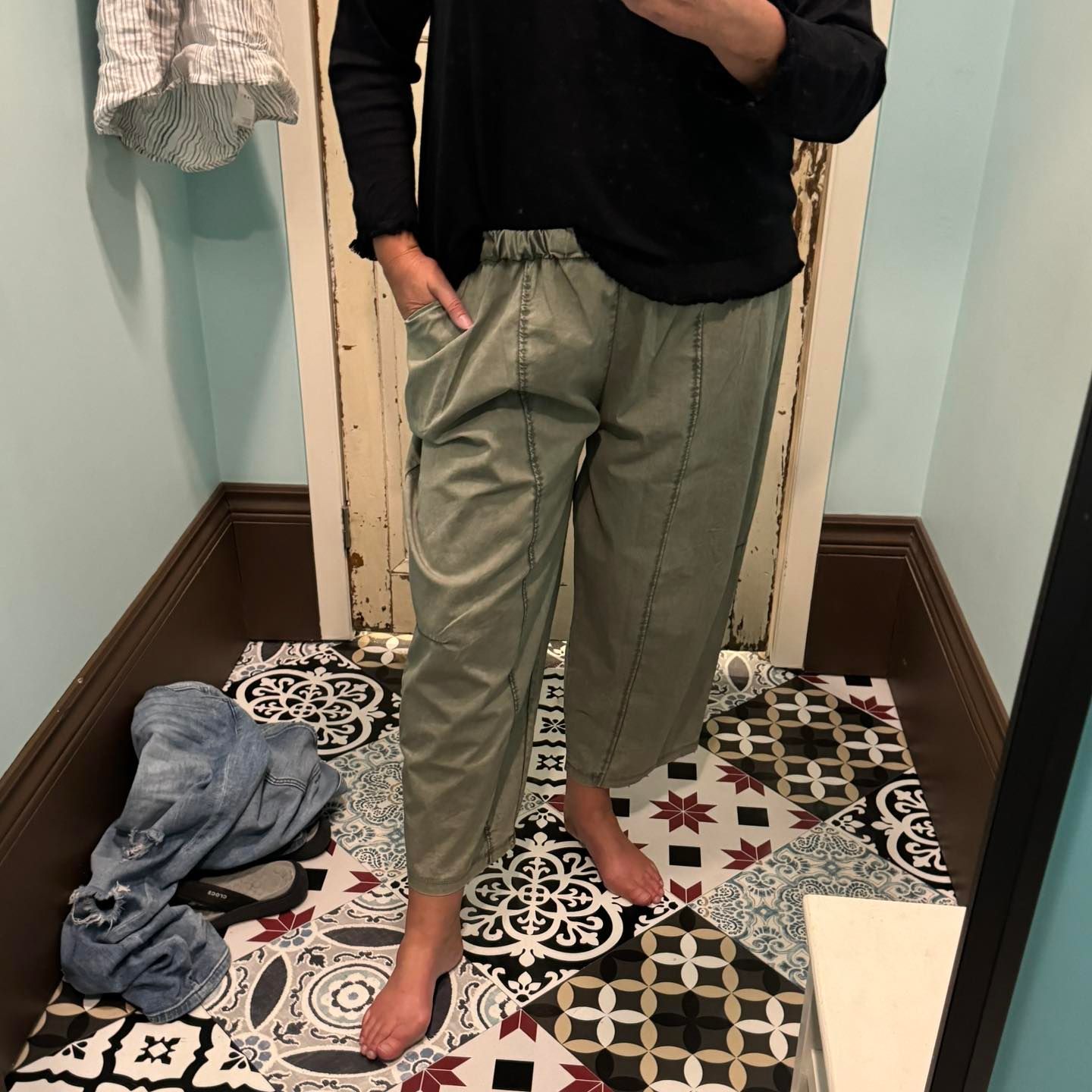 Barrel Leg Silhouette Pant