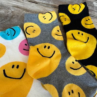 Women&#39;s Smile Socks (12 styles)