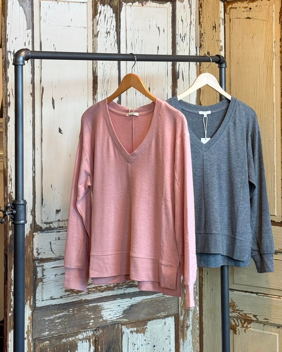 Wilder Cloud V Neck Top (2 colours)