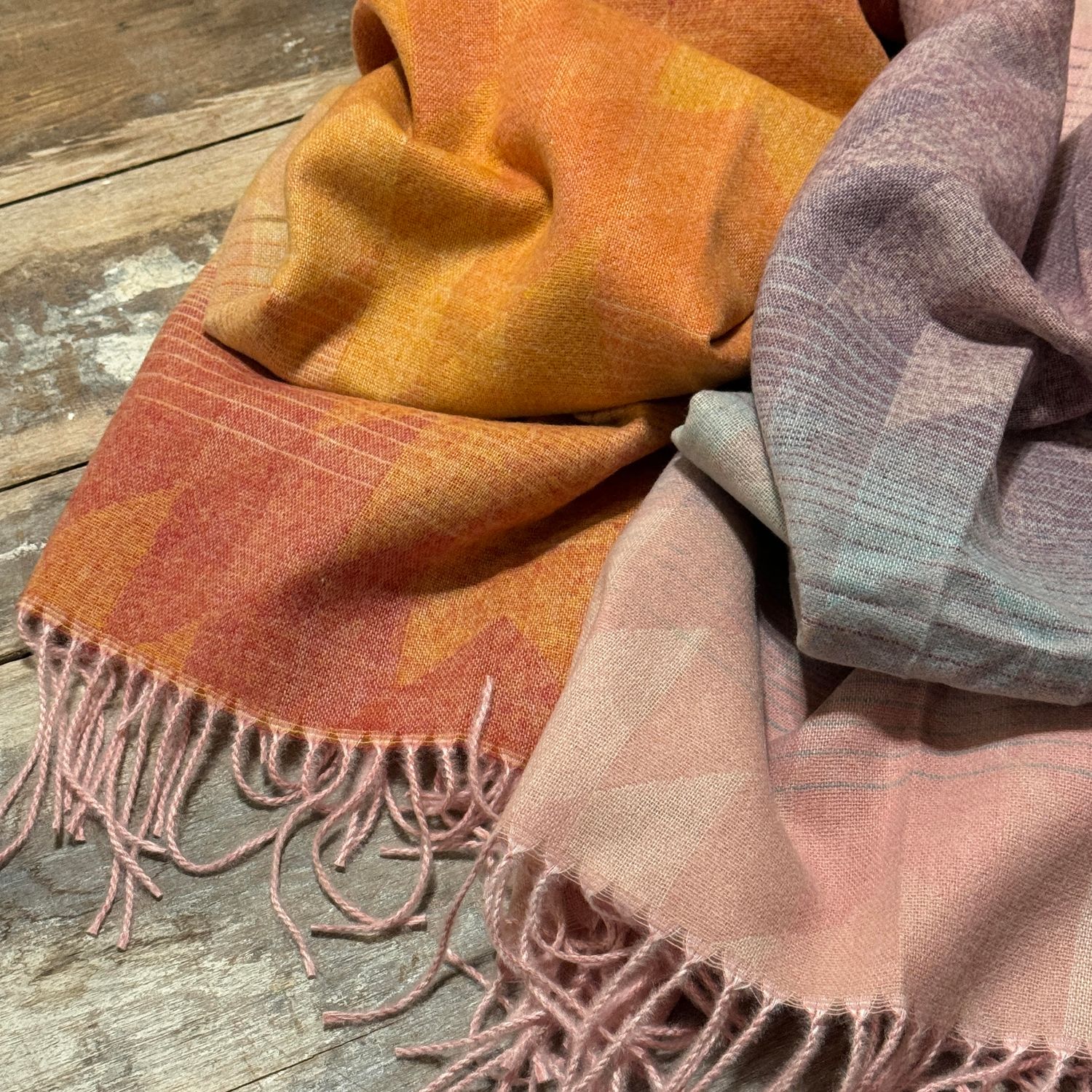 Gradient Chevron Fringe Scarf (2 colours)