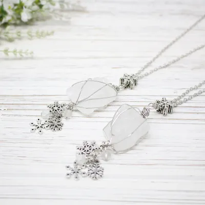 🇨🇦 Semi Precious Quartz Ice &amp; Snow Wire Necklace