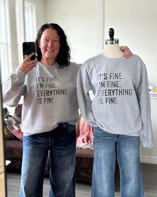 🇨🇦 It&#39;s Fine, I&#39;m Fine, Everything is Fine Sweatshirt
