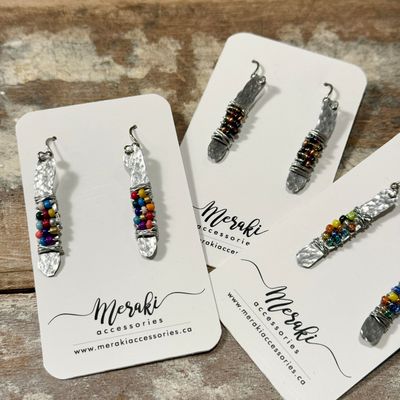 🇨🇦 Hammered Beaded Earrings (3 colours)
