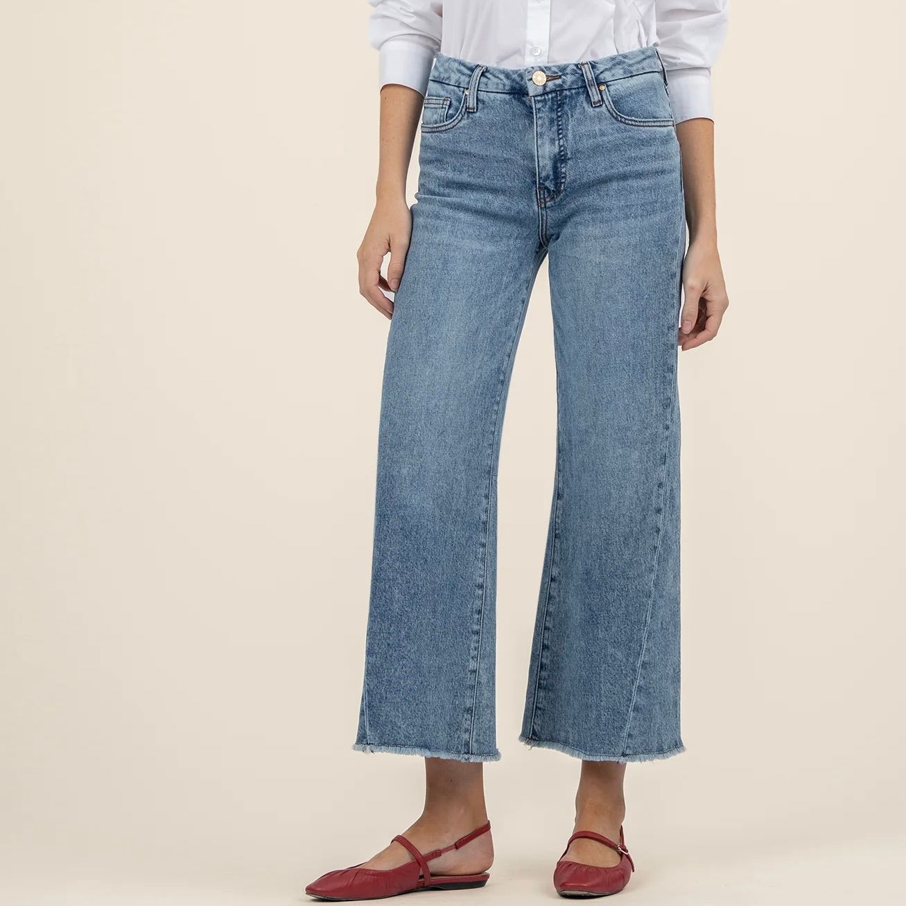 Meg High Rise, Raw Hem, Wide Leg Jean, Defia