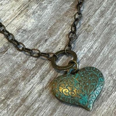 🇨🇦 Vertigris Heart w/ Word Connector Necklace