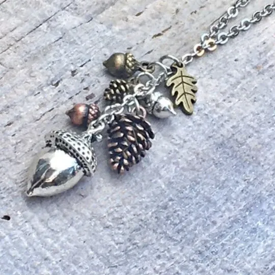 🇨🇦 Acorn &amp; Pinecone Necklace