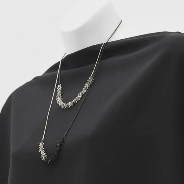 🇨🇦 Sprinkling Necklace, Silver/ Black
