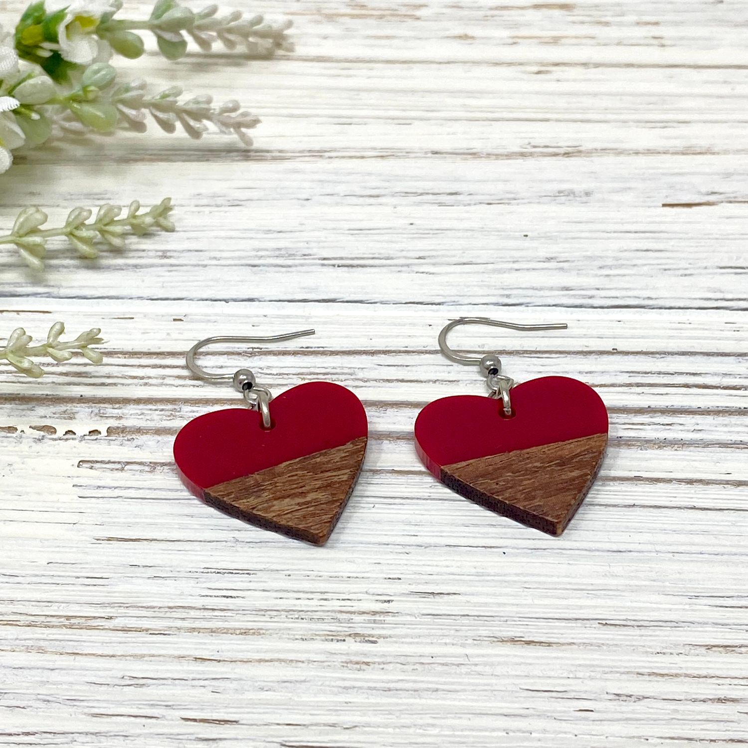 🇨🇦 Wood and Red Heart Earrings
