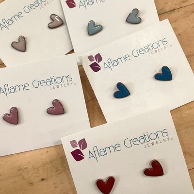 🇨🇦 Heart Stud Earrings (4 colours)